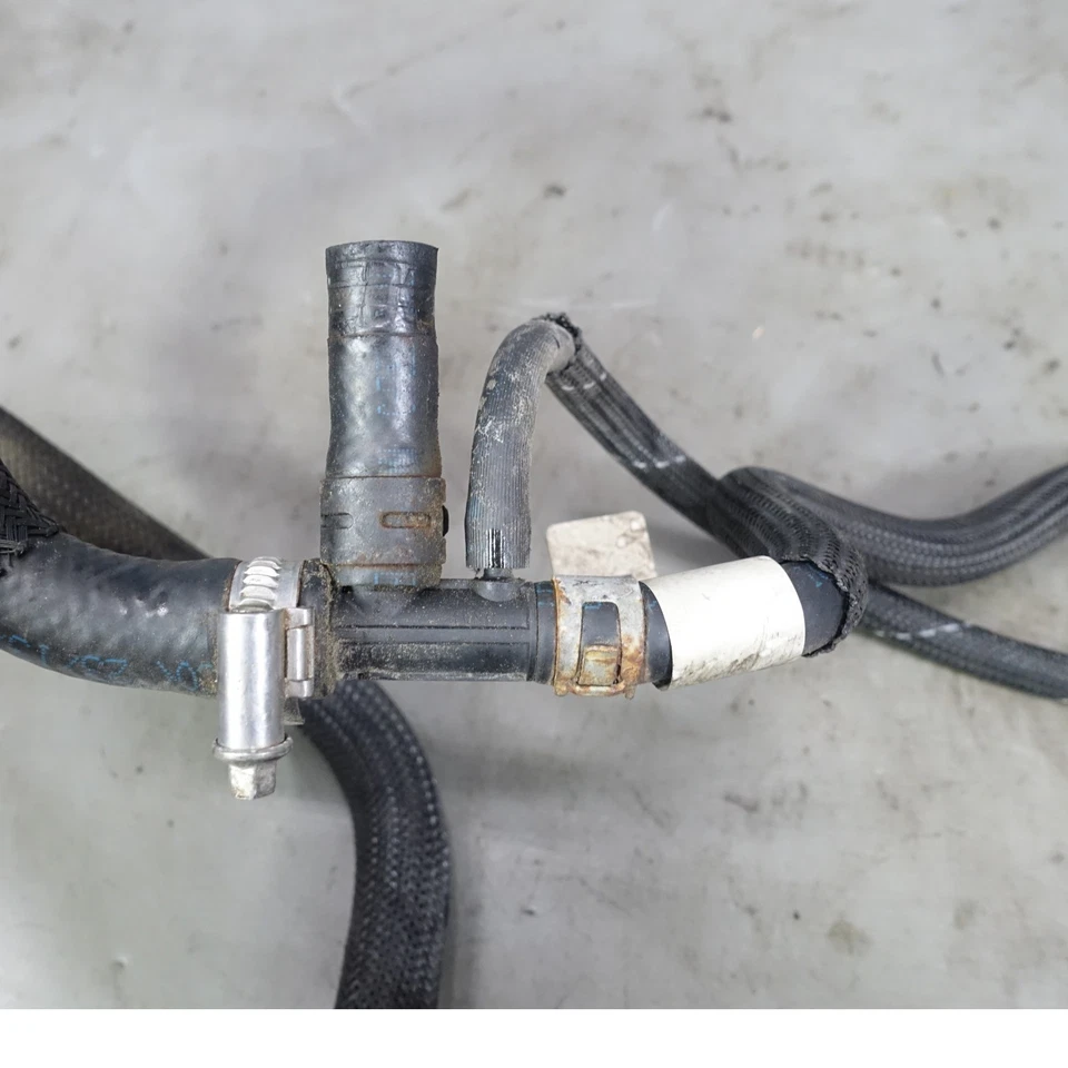 Dañado 14-16 BMW F10 535d F02 740d N57 6 cilindros diésel línea de devolución de combustible de fábrica OEM Foto 3 de 4