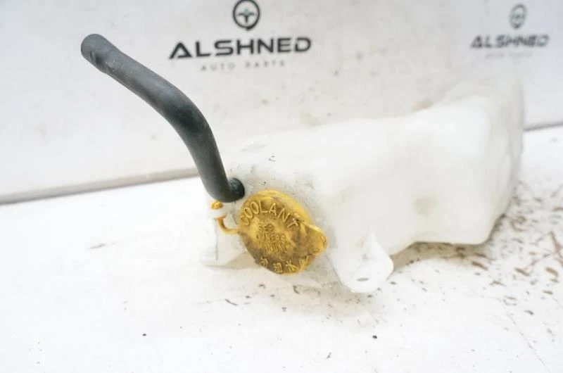 Botella depósito refrigerante radiador Subaru Forester 14-18 45150SG001 OEM  Foto 4 de 4