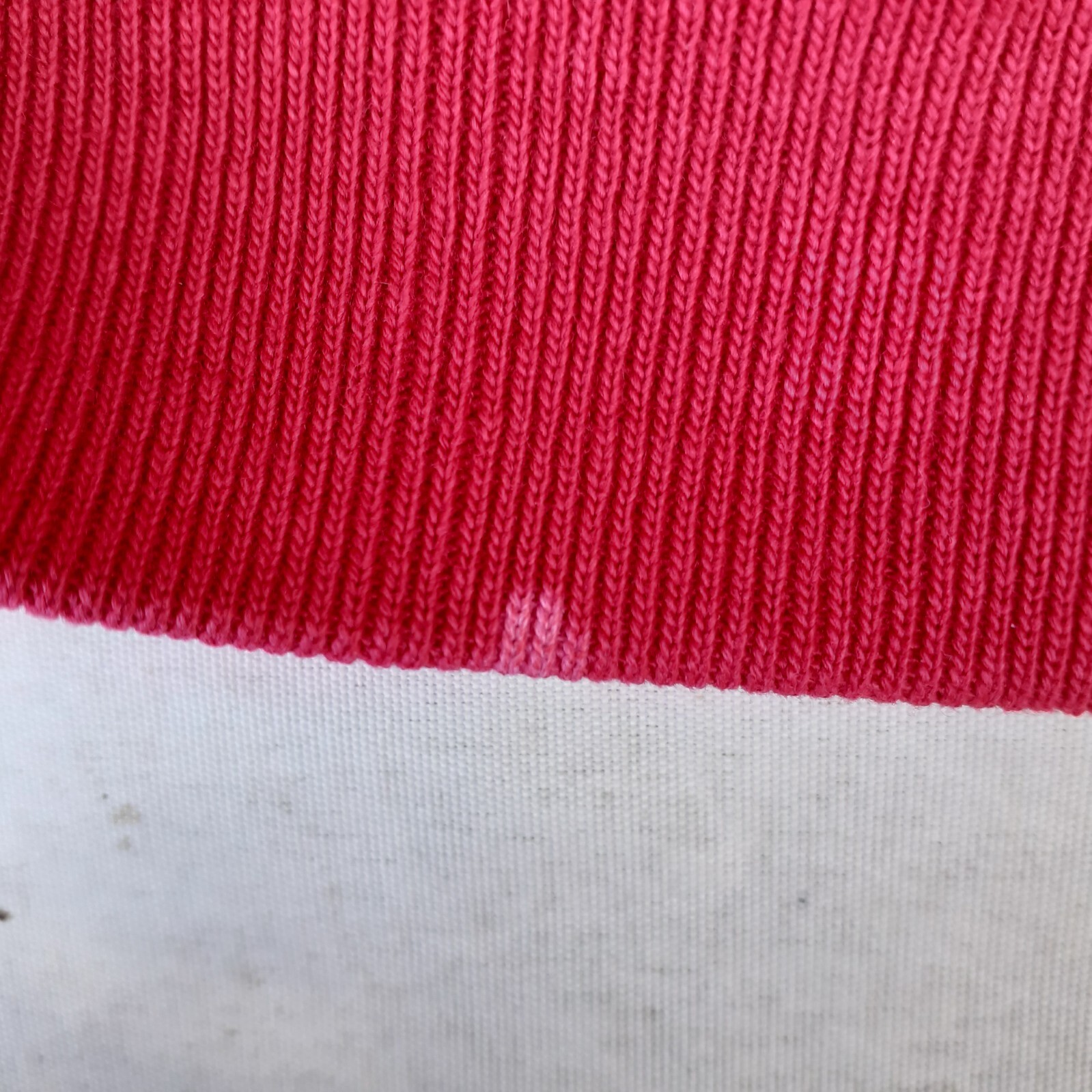 Vintage 80s Levi's Crew Neck Cropped Sweatshirt Women's Size 18 Red Oversized image 6