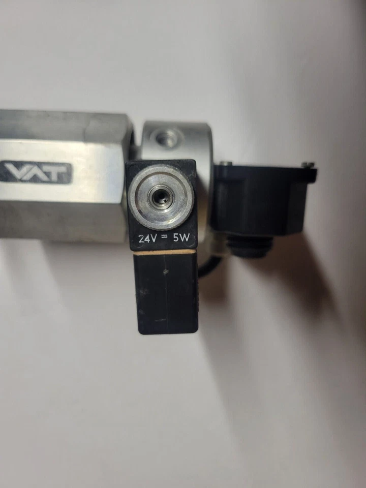 VAT SOLENOID VALVE w/ IMI FAS Fluid Automation System CH-1290 Versoix Solenoid ? - Image 3 of 4