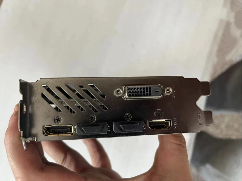 GIGABYTE AMD Radeon RX580 8GB 2048SP GDDR5 PCI-E Graphics Video Card DVI HDMI DP - Image 4 of 4