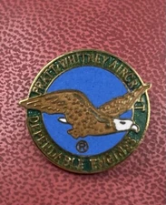 WWII ENAMEL PRATT & WHITNEY AIRCRAFT DEPENDABLE ENGINES INSIGNIA LOGO  PIN
