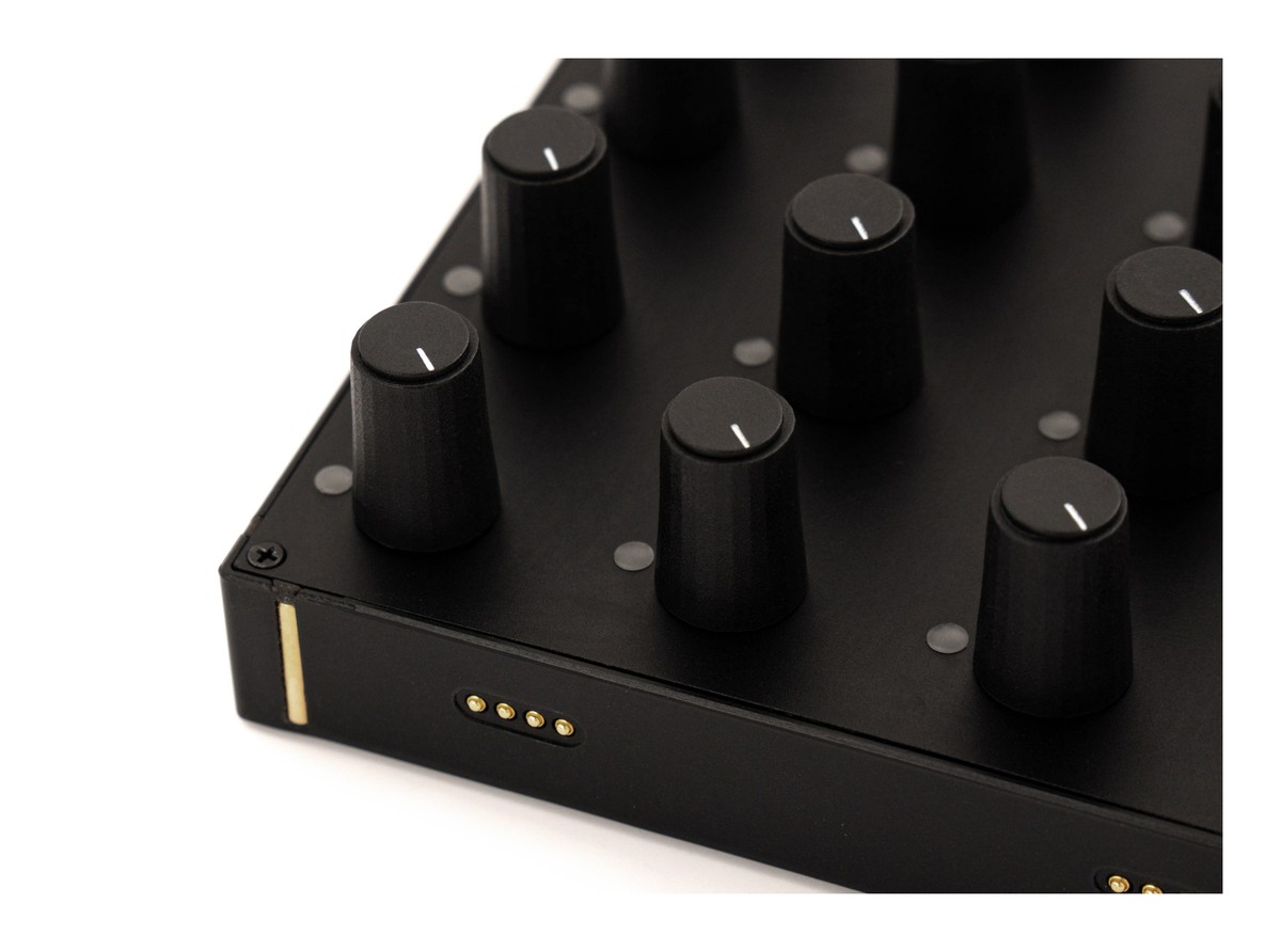 Intech studio PO16 MIDIコントローラー Intech Studio PO16 16-Potentiometer MIDI DAW CONTROLLER NEW