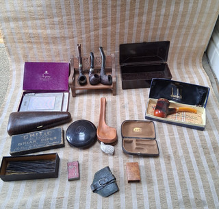 ANTIQUE SMOKING PIPES & OTHER ITEMS DUNHILL / ASPREY BOXES BAKELITE PIPE STAND
