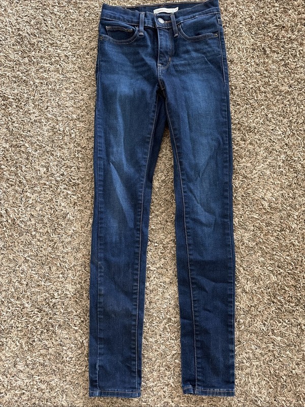 Levi Strauss Slimming Skinny 24 Women’s Jeans