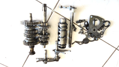 Kawasaki AR 50 Getriebe Gear box 5 Gang ARO