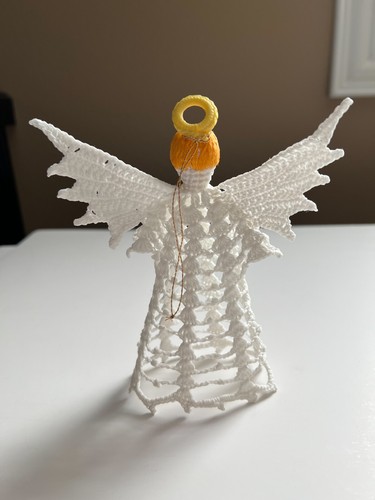 Pequeño ángel de Navidad de ganchillo hecho a mano de 5,5" con adorno facial * blanco almidonado - Imagen 2 de 6