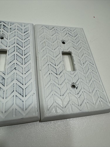 Metal Light Switch Cover Wall Plate Single Gang White Set of 2 - Picture 3 of 8