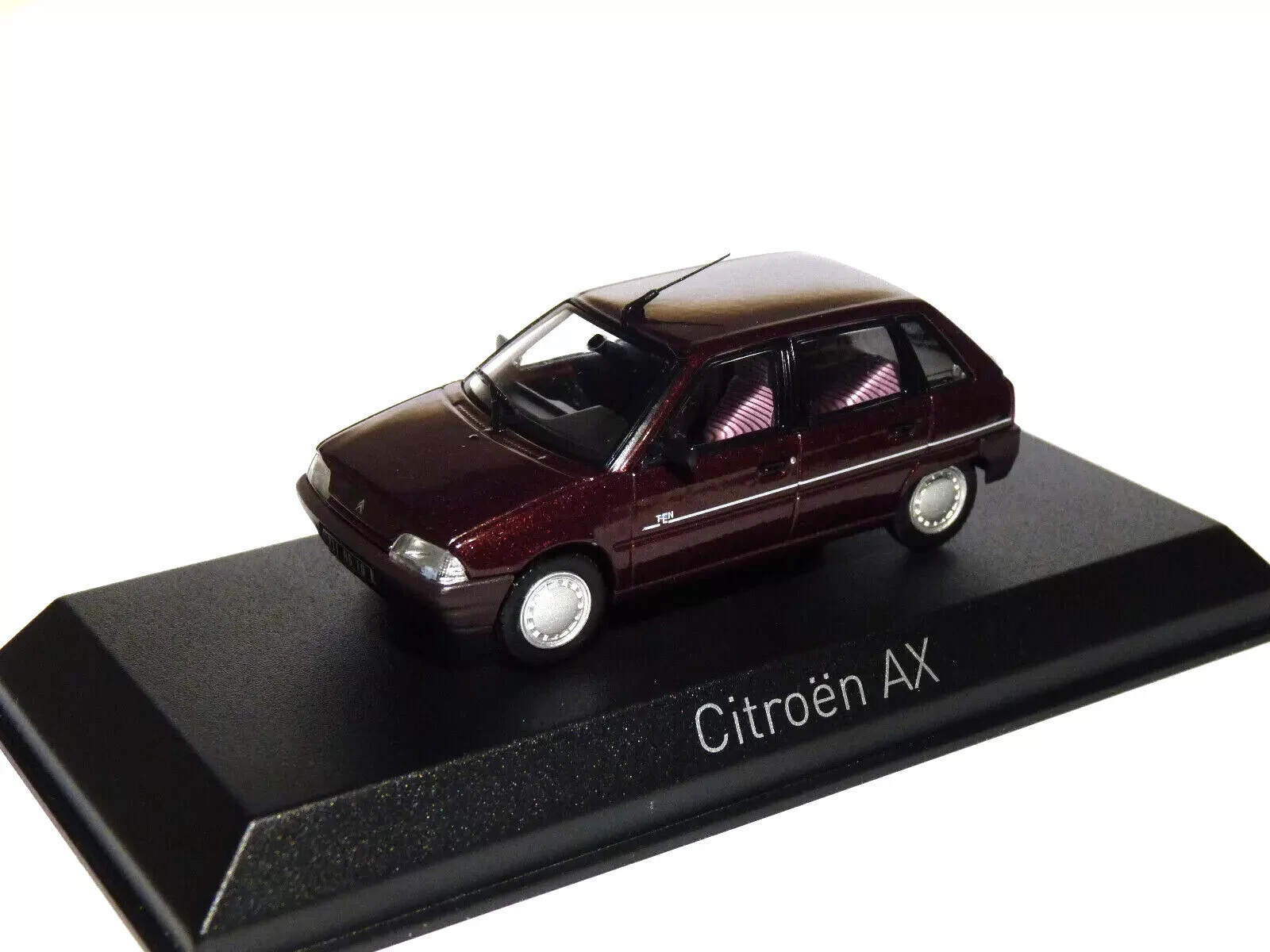 Citroën AX Ten Phase 2 de 1992 au 1/43ème pour revivre vos plus beaux souvenirs d'enfance