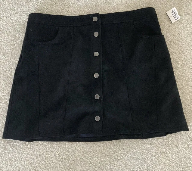 Express top button skirt