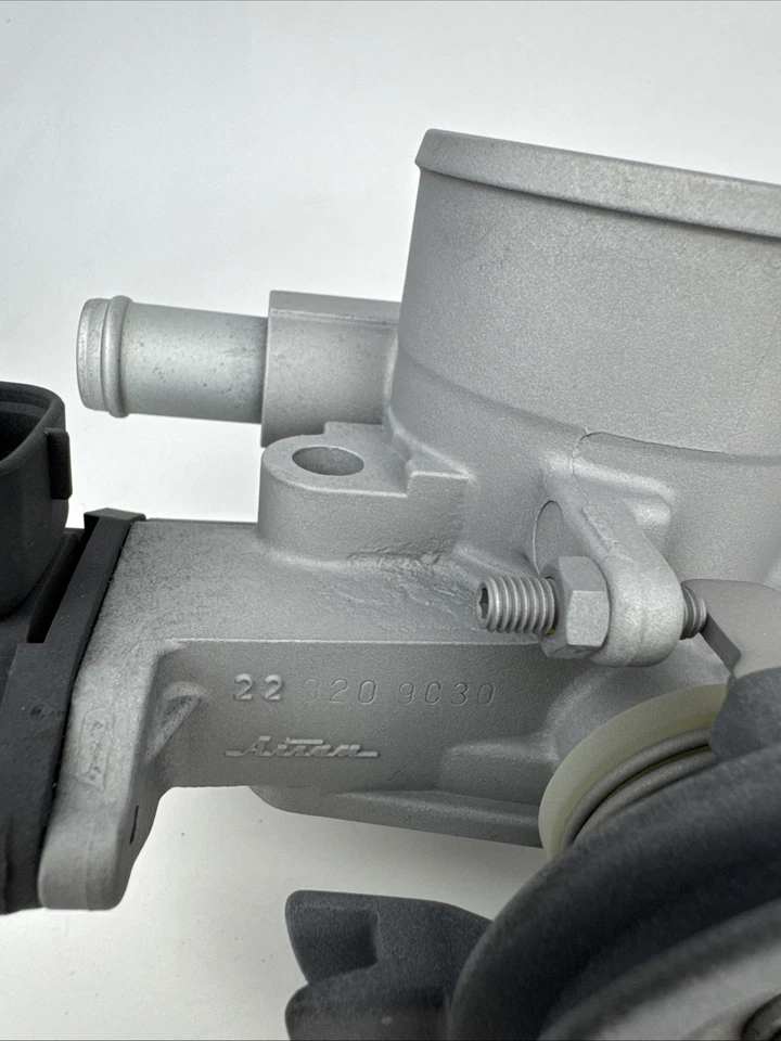 Cuerpo de acelerador genuino para Toyota Corolla 1998-1999 1,8 L 22210-0D010 22210-22020 Foto 4 de 4