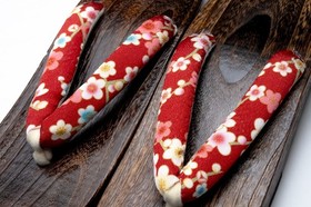 DEAR VANILLA AUTHENTIC JAPANESE YUKATA KIMONO GETA WOOD SANDALS 27cm US SIZE 10