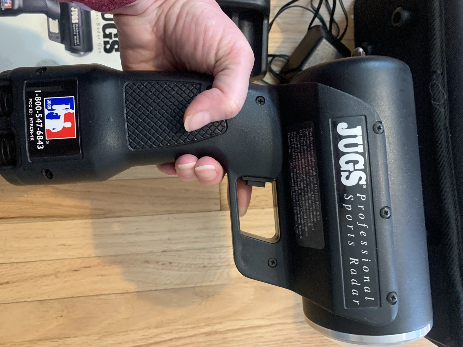 JUGS PROFESSIONAL SPORTS RADAR GUN w/ CASE, Batteries, Charger, Tested Works!!