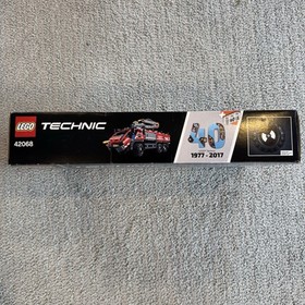 Brand new sealed LEGO TECHNIC Airport Rescue Vehicle (42068) 1094 pcs