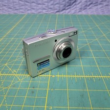 SAMSUNG L200 Black Camera Turns On Lense Does Not Work For Parts
