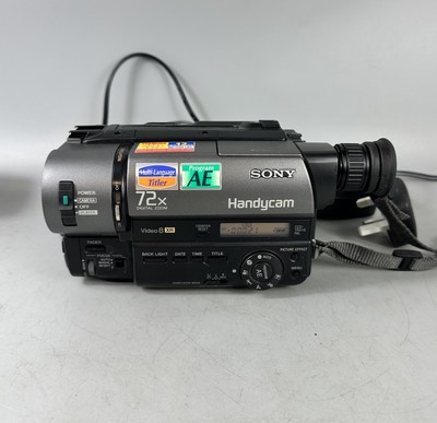 SONY CCD-TR511E Video8 XR Tape Analogue Video Camera Handycam With Charger  UK