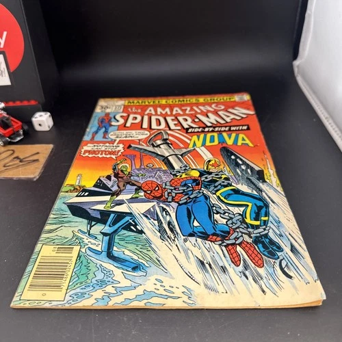 The Amazing Spider-Man #171 - 1977 Comic Book - Side-by-Side with Nova - Marvel