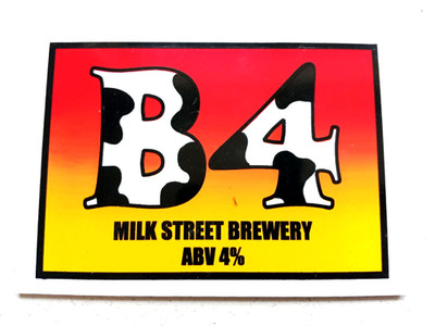 MILK STREET BREWERY - B4 ... Bier / Ale, Pumpclip, Abzeichen