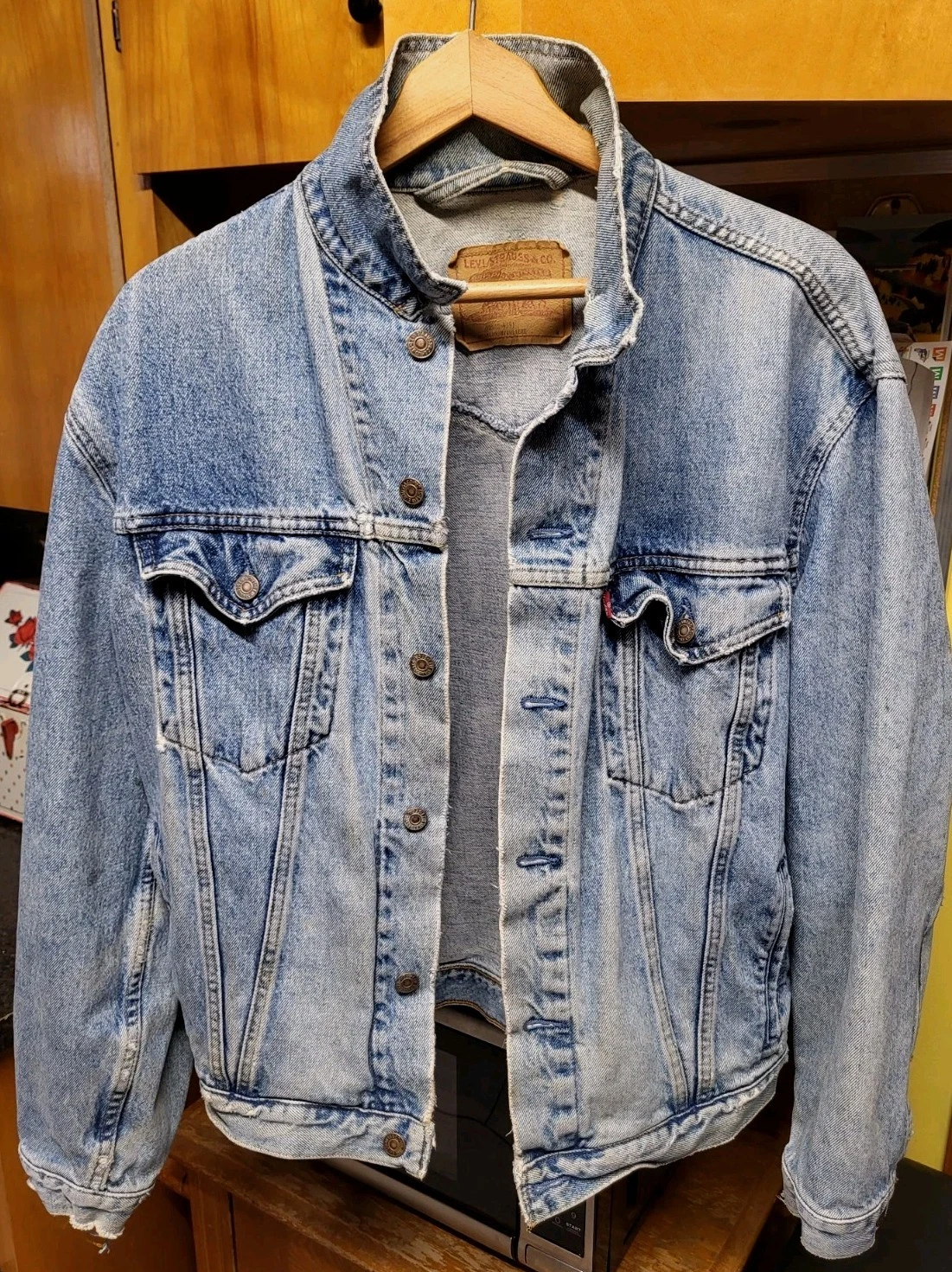 Vintage Levis Jacket Blue Denim Trucker 75525-4891 Mens Medium Pre-Owned 1990s
Opens in a new window