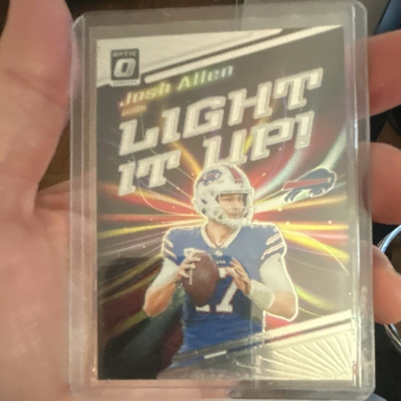 2023 Panini Donruss Optic Light It Up! Josh Allen #LU-JA Insert Bills
