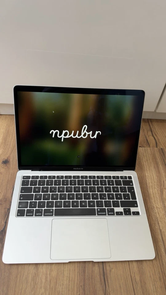 Apple MacBook Air 13" · i3 10th gen 3.2 GHz · 8GB · 256GB, Foto 1 von 5