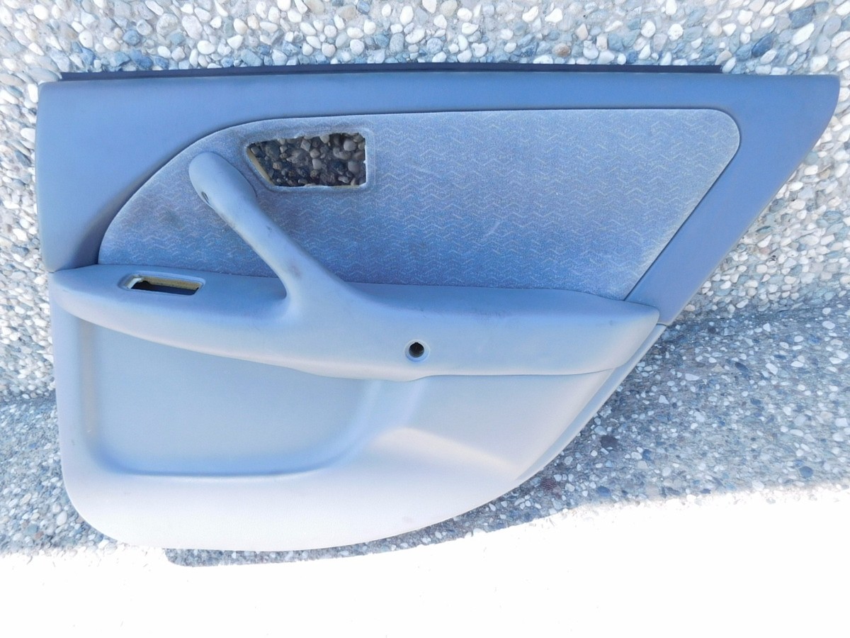パーキングデリバリー TOYOTA 97 98 99 2000 01 TOYOTA CAMRY 4DR RIGHT REAR DOOR PANEL POWER GRAY