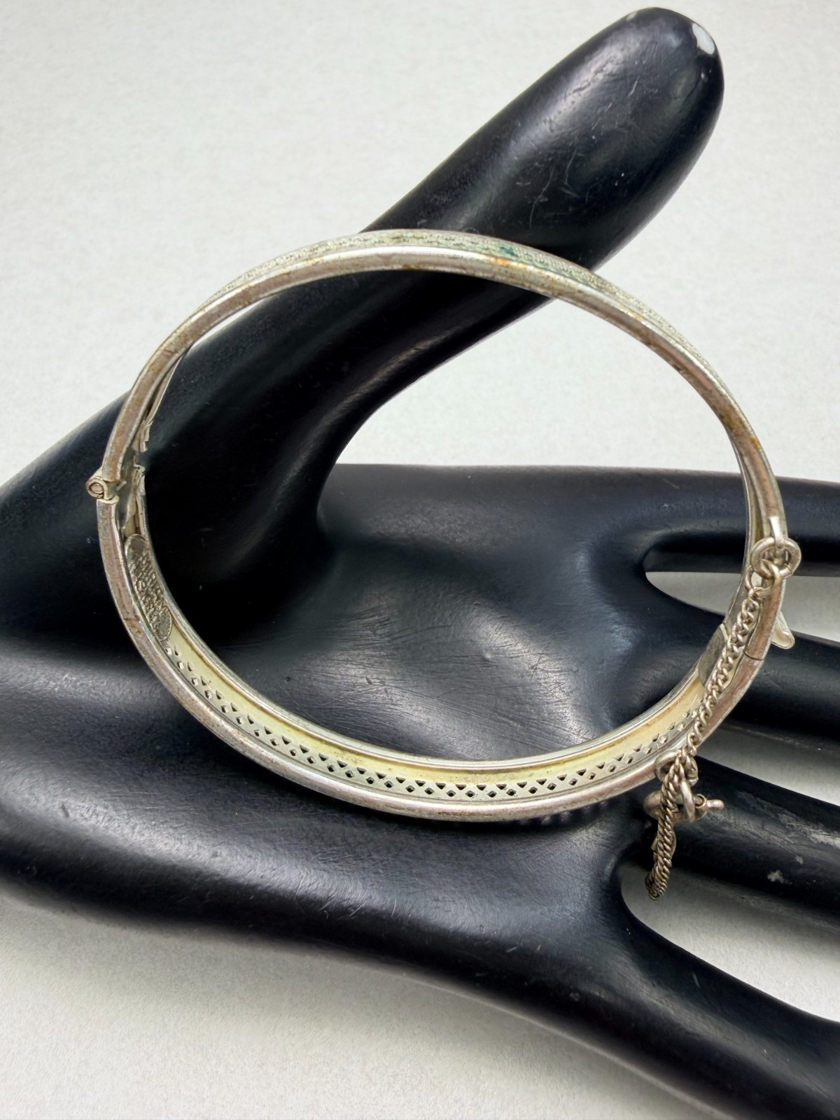 Miriam Haskell Silver Hinged Bangle Bracelet 6.3/… - image 5
