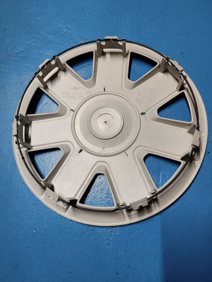 Copriruota Ford ka mk1 da 13" 1486336 - Immagine 2 di 4