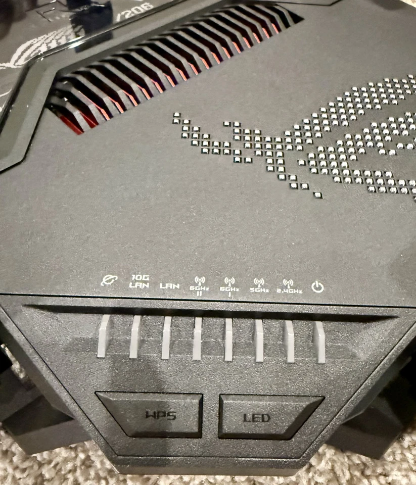 ASUS - ROG Rapture GT-BE98 Pro BE30000 Quad-Band Wi-Fi 7 Gaming Router - Image 3 of 4