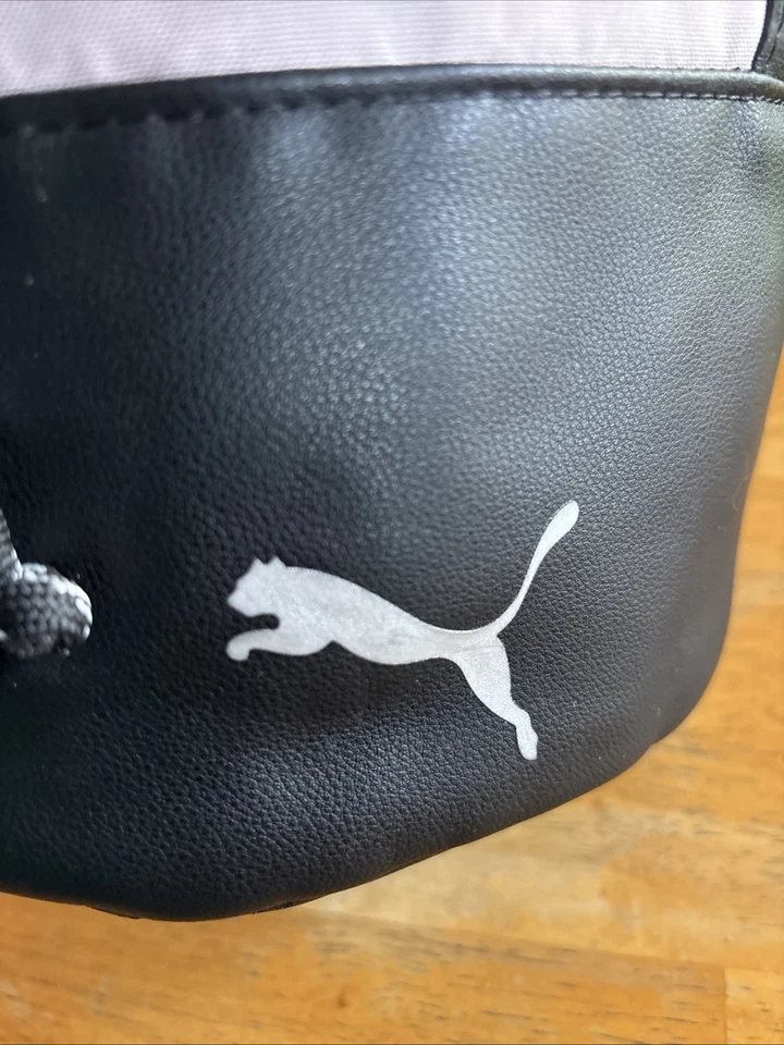Bolsa balde feminina rosa com cordão PUMA - Imagem 2 de 4