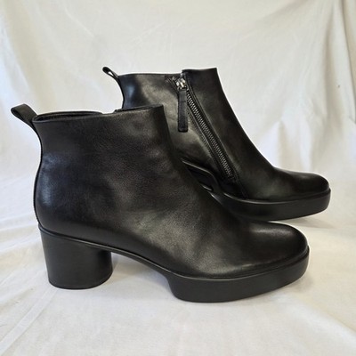 ECCO Shape Sculpted Motion Boots Womens 11 Black Leather Ankle Zip Round Heel 42