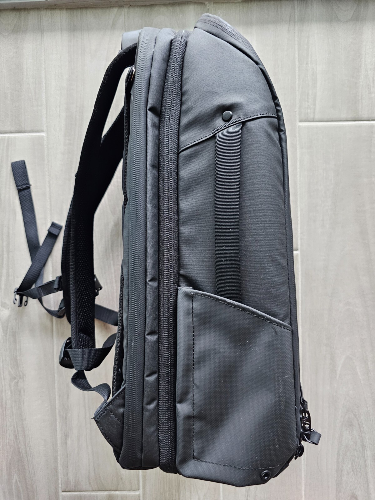 BRAND NEW (w/o Tag) NOMATIC Original 2030L WaterResistant RFID Travel