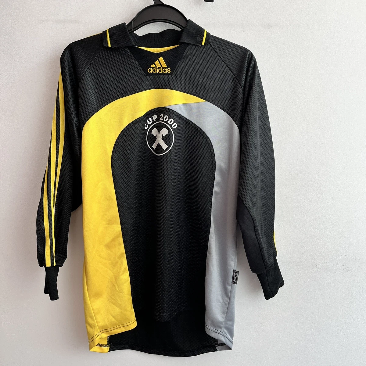 Adidas black top goalkeeper jersey