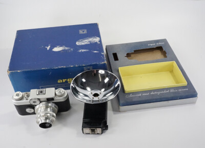 ARGUS C-FOUR/C-4, WITH FLASH AND WORN BOX, SHUTTER DOESN'T WORK/220166