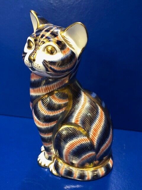  Royal  Crown Derby Cat  Figurine Blue Red White Gold  Tab 