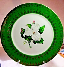 Set of 2 L'Triomphe American Limoge Trillium Forest Green 22K Gold Dinner Plates