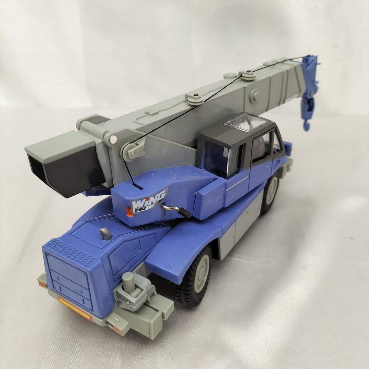 KOMATSU WING 250 ラフテレインクレーン 1/50 Komatsu Wing 250 1/50 Rough Terrain Crane | eBay