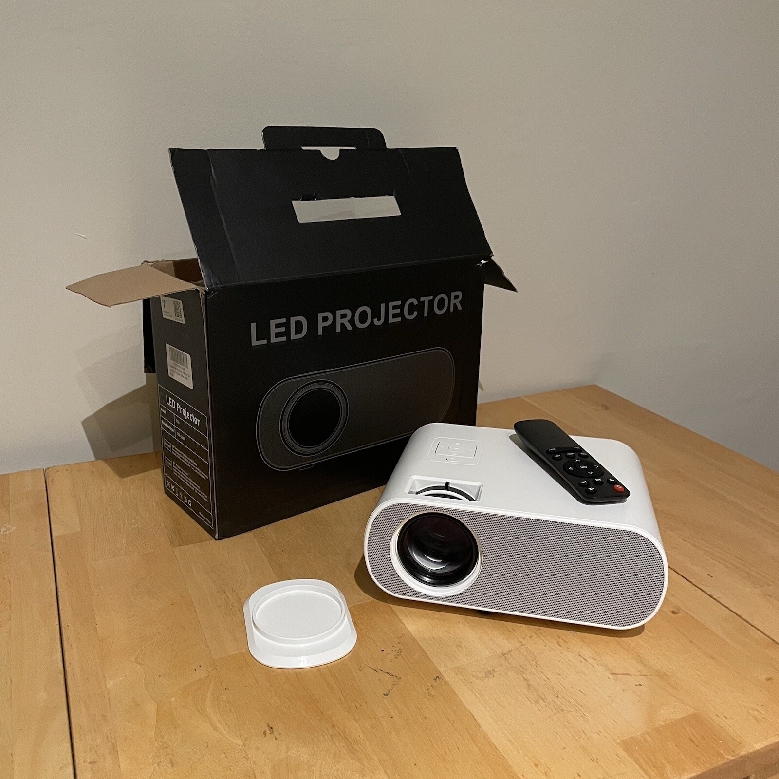 Full HD 1080P Native Projector with Built-in Speaker for Indoor and Outdoor Use-image