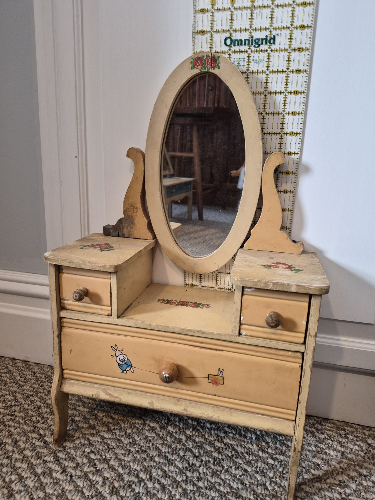 VTG DOLL FURNITURE - VANITY TABLE DRESSER W/ MIRROR - GOOD S
