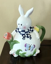 Mercuries WHITE RABBIT Flower Garden Teapot Ceramic  EXCELLENT CONDITION