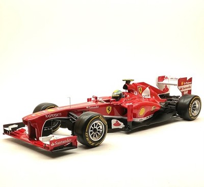 Hot Wheels BCK15 F1 Ferrari F138 Felipe Massa #4 Rennwagen 2013, OVP, 1:18, KL02