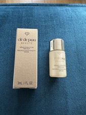 Image of CLE DE PEAU BEAUTE PRECIOUS GOLD VITALITY SERUM - 3ml TRAVEL SIZE *NEW IN BOX*
