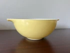 Vintage PYREX 443 (2 1/2 Qt) Ovenware Yellow Cinderella Nesting Collectible