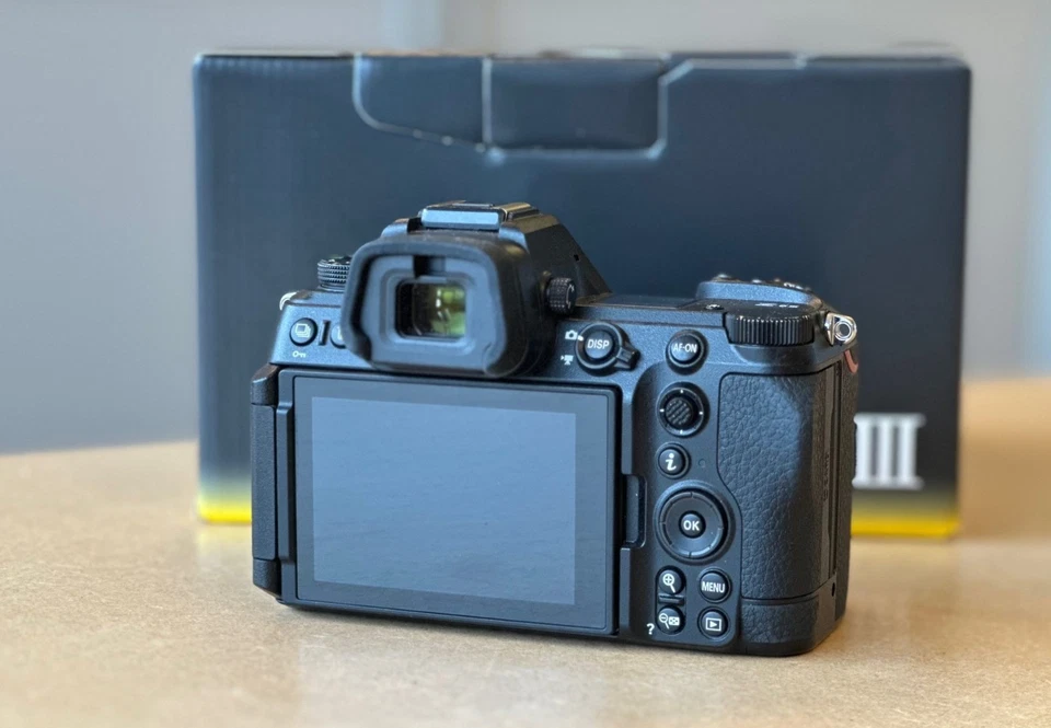 Nikon Z6 III Gehäuse (22.239 Ausl.) Z6III (MwSt ausw.) v. Private-Fotografie.nl - Bild 3 von 4