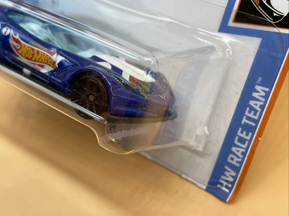 Hot Wheels Corvette C7.R Blue 193/250 Race Team Track Stars 1:64 Diecast Gift - Imagem 3 de 4