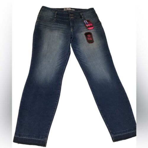 No Boundaries Jeans Women's Straight Leg Denim Pants Casual Comfort Stretch Blue - Picture 2 of 10