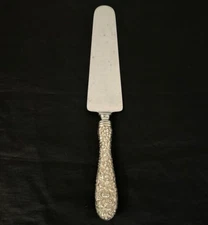 THE STIEFF CO. ROSE STERLING HANDLE 9 3/4" PIE/CAKE SERVER