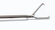 Laparoscopic EQUINE TRAUMATIC grasper 10mm shaft x 45cm long locking handle 