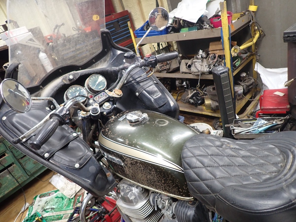 CB750 FOUR タンク 1280px-