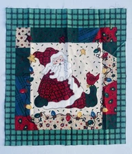 Christmas Santa Green Plaid Panel 18" x 16" Leslie Beck